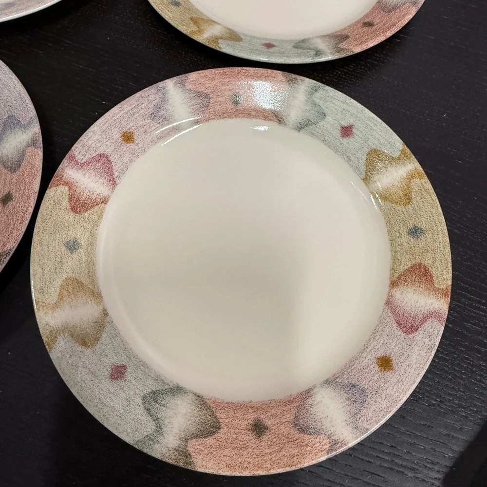 1980’a Corelle Mirage Cream Dinnerware Elegant Design set of 4 Plates 7.25 - Picture 2 of 11
